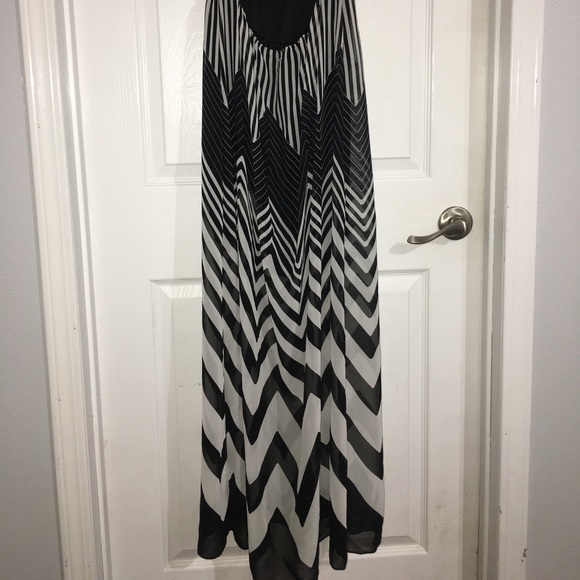 Long strapless open back dress - Picture 4 of 5